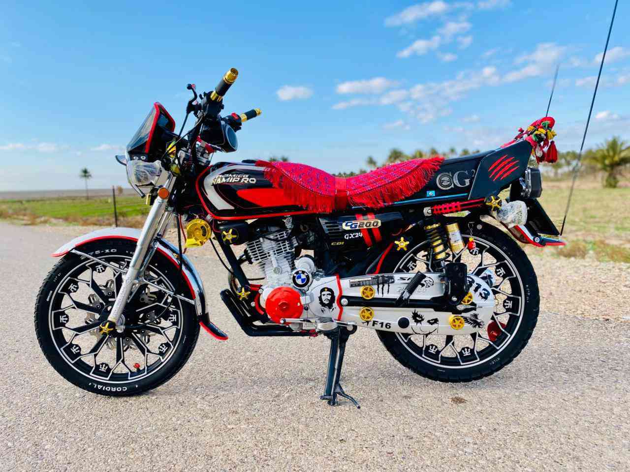 سلام عليكم شباب دراجه البيع موديل 25 دراجه بعده صفر ماشي 2300نامي برو محسن دبل غاز وره وكدام مامتواجد خاص سعر خاص مكان سعديه جبل ***********
