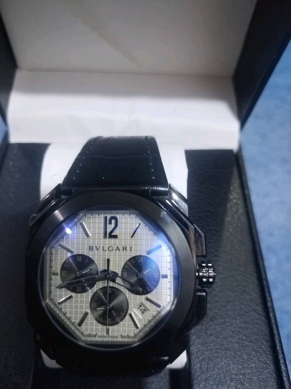 عروض🔥
ساعات كوالتي عالي 
وزن ثقيل 
سناتر شغالة 
قفل فراشة 
السعر 20 ألف 
توصيل جميع المحافظات 5 ألف
📲 ***********