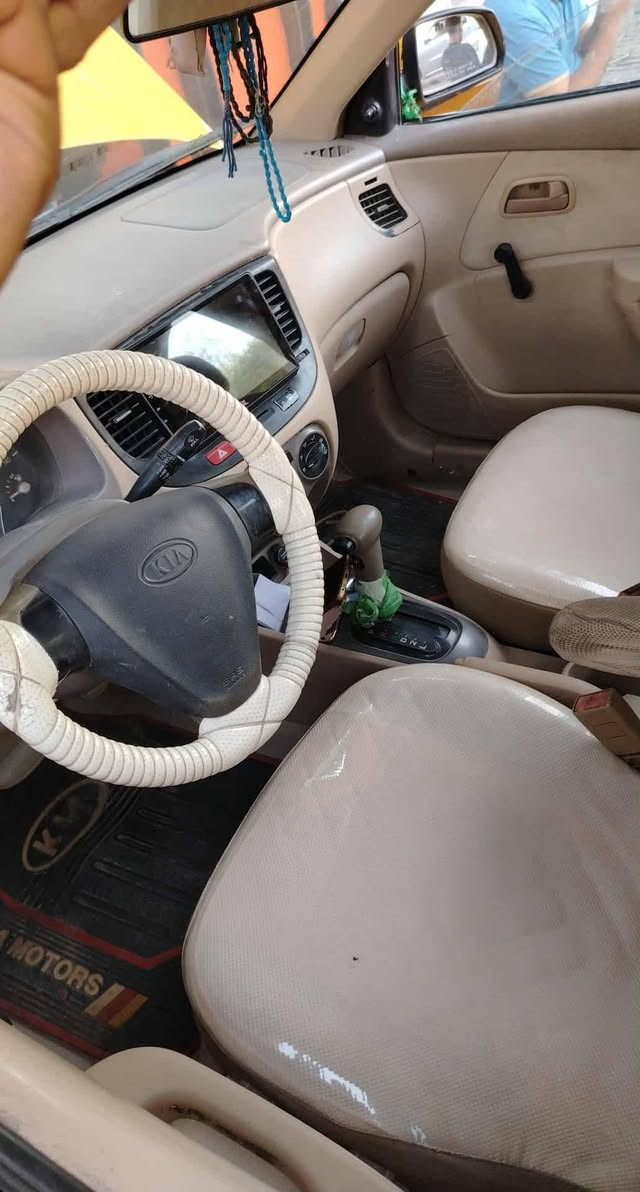 كيا ريو امريكي مكفوله م̷ـــِْن العيب الشرعي حادثه جاملغ خلفي ومصلح نفسه رقم انكليزي سنويه جديده مكينه مكفوله لاتنقيص ولاتبخير السعر #70 وبيه مجال مكاني ناصريه مركز ***********
