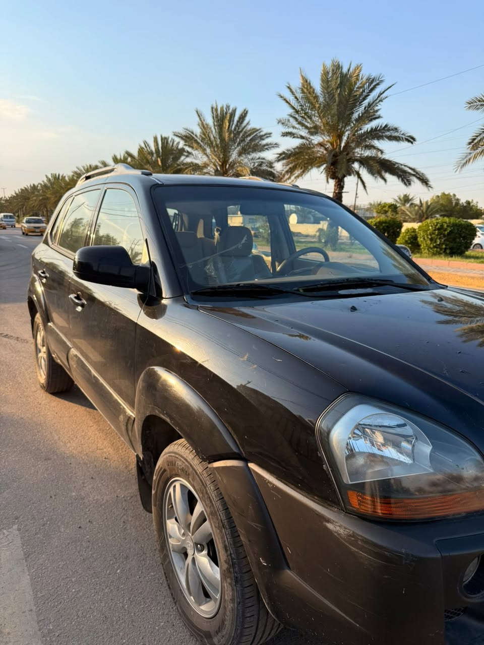 السلام عليكم
للبيع توسان 2009 
سته سلندر v6 
محرك 2700
فتحه 
السياره ماشيه 160 الف حقيقي 
رقم سليمانيه باسمي 
كافله من الصبغ فقط كلير بسبب الفابلون جان عليه فابلون 
تخم تاير جديد 
حداديه جديده باتري جديد مكينه كير كفاله ما بيهة نقص برغي 
مكان السياره بغداد 
***********
السعر مناسب جدا خاص او واتساب
