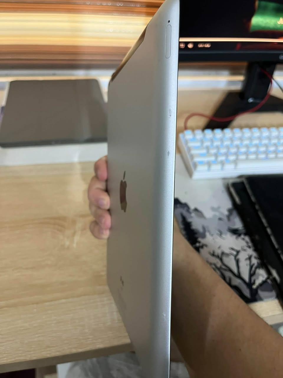 قيم واخذ
iPad 3
64gb
SIM card 
Failed to activate
وياه شاحنة وكيس
مكاني حلة متوفر توصيل


**إذا كنت صاحب هذا الإعلان وتريد حذفه لأي سبب، رجاءا أرسل رسالة إلى الدعم الفني**