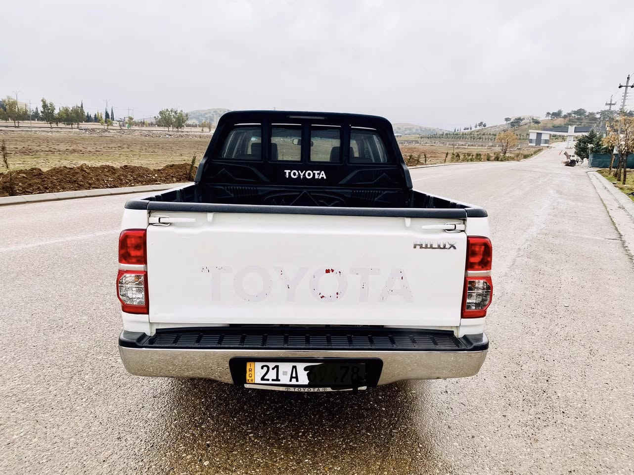 بە نــــــاوی خــــــــــــودا
TOYOTA HILUX
مۆدێل٢٠١٢  ڕەقەم سلێمانی  سەنەوی تا ٢٠٢٩ تازەیە ١٧٤ هەزاری هەقیقی ڕۆشتوە كۆبۆنی بەنزینی هەیە مەكینەی نەكراوەتەوە گێڕوو مەكینەو ئەكسلو شانسی بە شەرتە چوار تایەی تازەی لە ژێرە 
سۆنەراكەشم داناوە 
سەیارەكە هی ماڵانە
ســــــحری ١٧٥ گەڵا
ژمارەی خاوەنی
***********
***********
