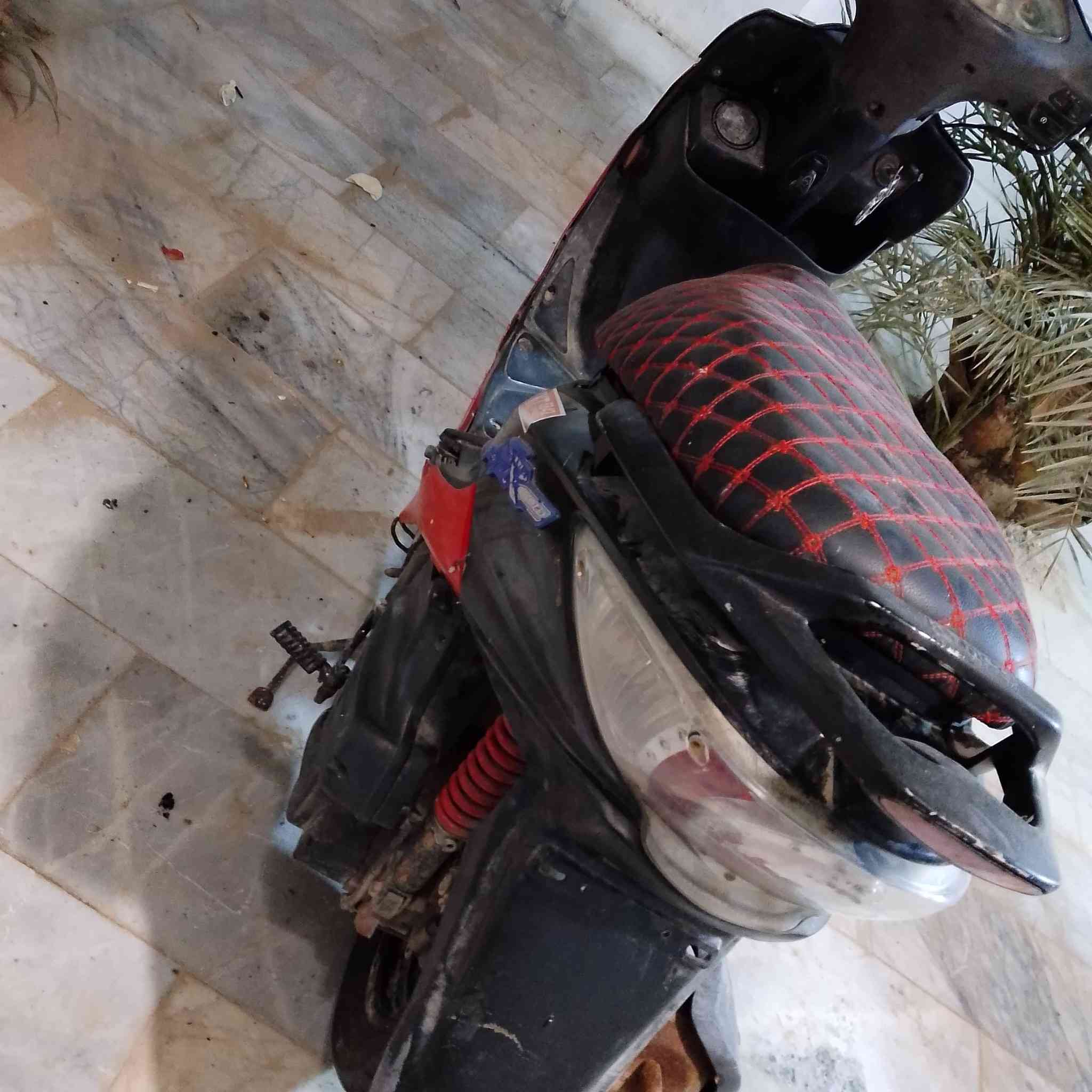 السلام عليكم ورحمه الله وبركاته مرخصة مدير الكروب دراجه كامكو جي 4دراجه جاهزة من كلشي مكفولة كهربائيات سلف هندر مكينه مكفولة مامغتوحه عل فحص تجي تفحص بعينك دراجه ناعمه السعر 450بيه مجال قليل حك الجيه العنوان النجف شارع المطار قرب قاعة الياسمين ***********
