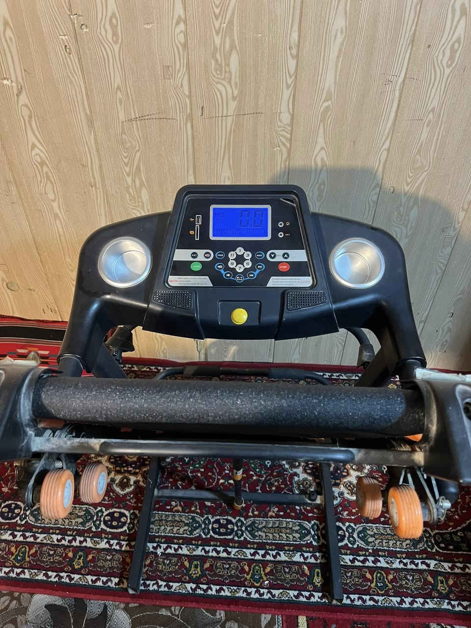 السلام عليكم جهاز جري استعمال قليل يحتوي على جهاز تكسير الشحوم و اواكس و فلاش وشاحن العنوان بغداد حي لأمانة 
السعر 180 يوجد توصيل *********** واتساب
