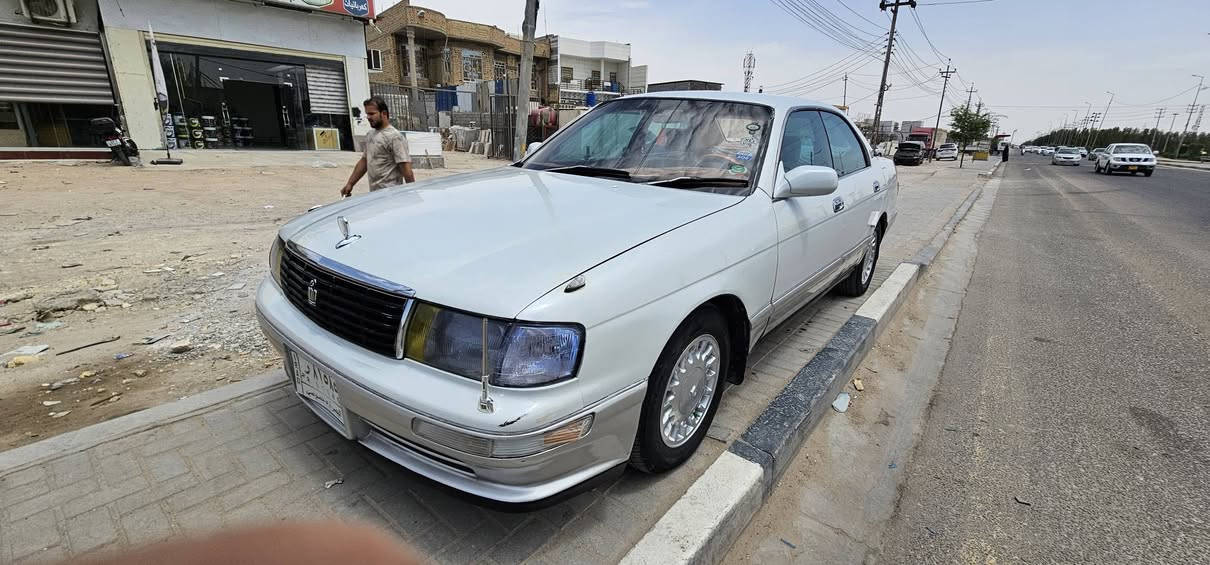 السلام عليكم . كراون بطة للبيع
كراون بطة للبيع موديل 1993 
السياره جاهزه مال جناي وما بيها اي نقص 
كفاله من الكص والنقل والعيب الشرعي  
كير مكينه كارتون 
حداده جديده
تخم تاير 
تبريد ثلج 
كهربائيات كلها شغاله لايت زنون 
دواخل نضيفه شاشه مع سستم سماعات جديده 
سنوية منتهيه 2026 / تحويل ثاني يوم 
السعر 59 وبيها مجال 
مكان السيارة البصرة كرمة علي 
للاستفسار الاتصال او واتساب على الرقم 
***********
