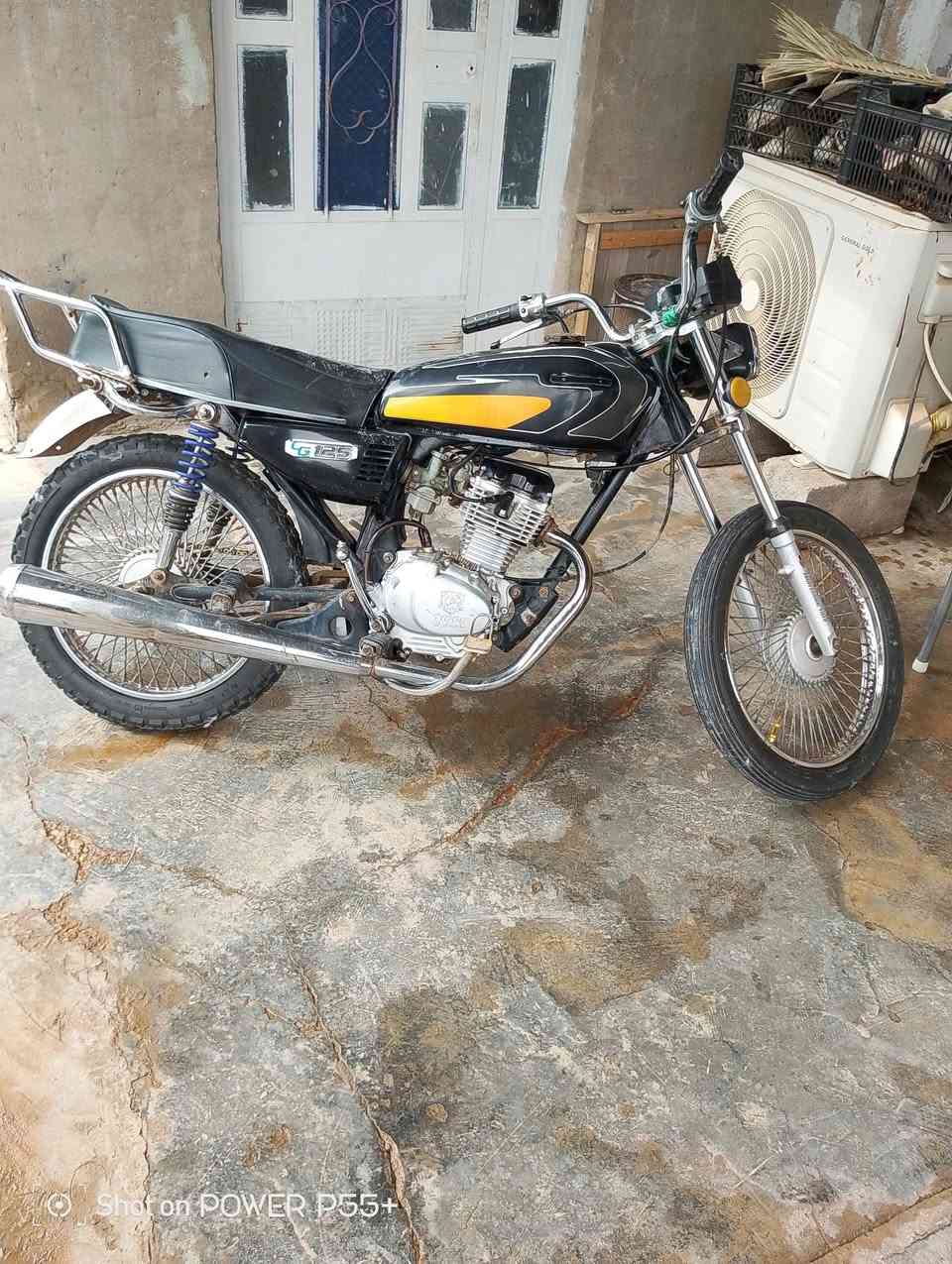 السلام عليكم تايكر موديل 18اوراق مكينه خير من الله صوته ما تسمعه كهربائيات عوزه  ترتيب فقط مثل ما واضح بالصور شراي وتريده تشلع عيوني ادور اسعار ما تفيدك
مكاني واسط الدبوني ***********
