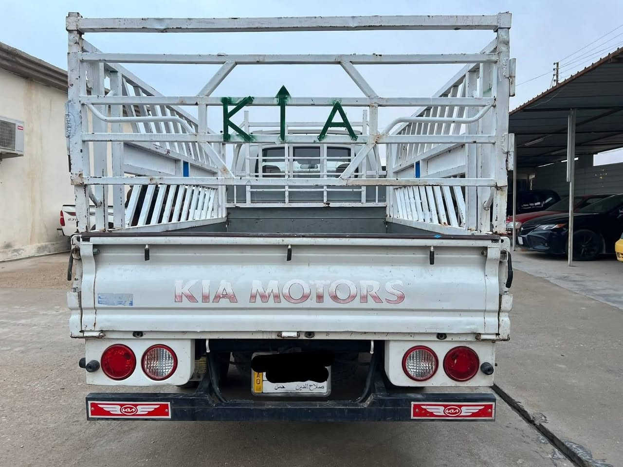 سلام عليكم 
للبيع كيا موديل 2014 سيارة مكفوله من الصبغ عدا ملاحظات بسيطه محركه كيره شرط رقم صلاح الدين 
سعره 110 وبيه مجال مكانه الانبار حديثه 
رقم صاحب السيارة /***********
اني مكلف بالنشر
