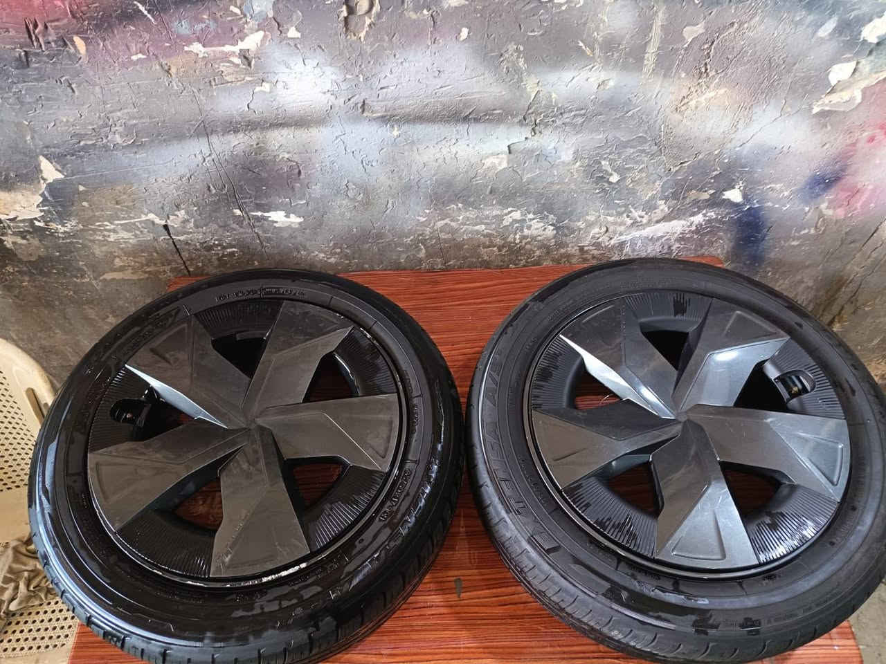 ويل كب بريوس موديل ٢٤ عدد ٣ السعر  350دولار  وبيهن مجال


**إذا كنت صاحب هذا الإعلان وتريد حذفه لأي سبب، رجاءا أرسل رسالة إلى الدعم الفني**