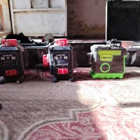 شباب غراض مستعمله ليزرات ٣ على ٣٥ الواحد بدون بطاريات وقسم مابيهن شاحن...