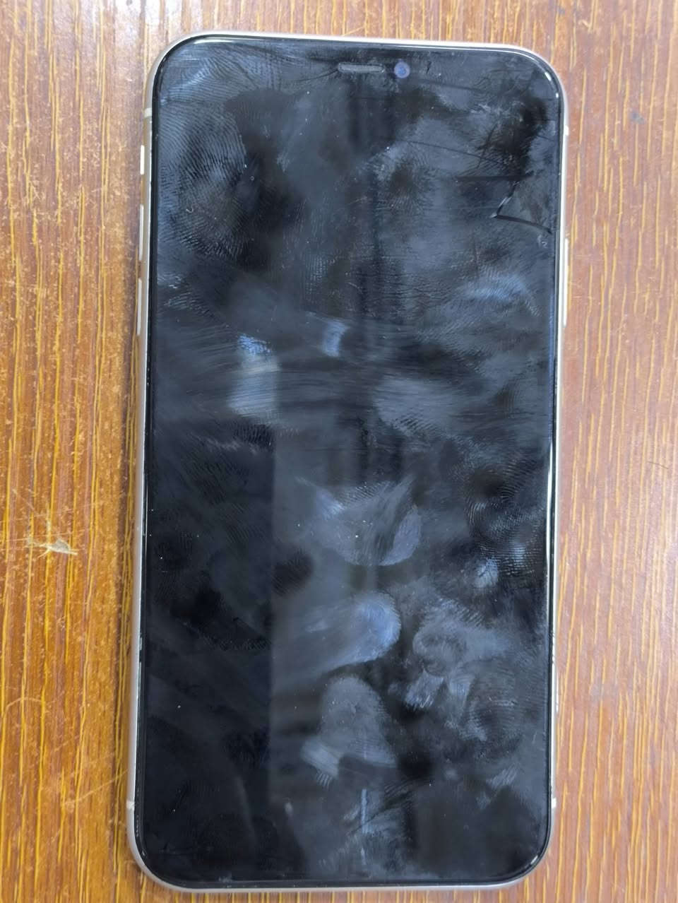 سلام عليكم
ايفون 11 عادي طافي 
سعرة 100 وبي مجال حك الجية مكاني نجف توصيل ما عندي الجهاز نضيف كلش 
مشكلتة ما يشتغل بطاريتة جديدة الكامرات الشاشة الفيس ايدي كلة شغال 
مابي اي مشكلة غير انو هوة طافي للستفسار ***********
