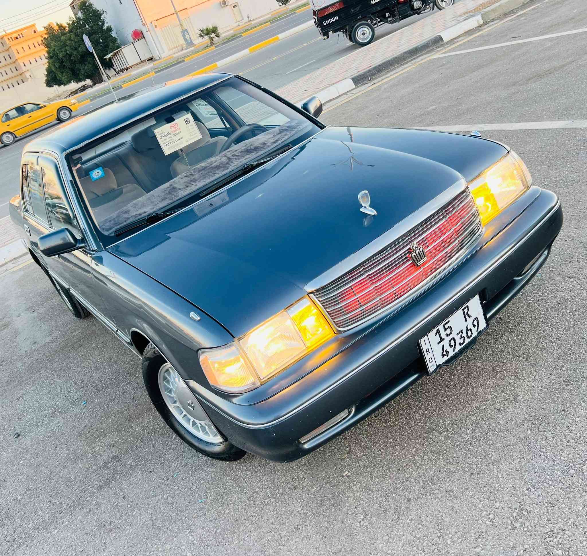 سلام عليكم ورحمة الله لبيع رانب ايسر بلاد لون كحلي رقم انبار مشروع وطني  انكليزي تحويل وكاله مكفول من الكص ونقل جثه وعيب شرعي واصوليات تخم تاير كهربائيات وكير ومكينه شاشه تاب مكفوله السياره وجاهزه السعر 71  وبيها مجال للشراي مكان كربلاء رقم الهاتف ***********
