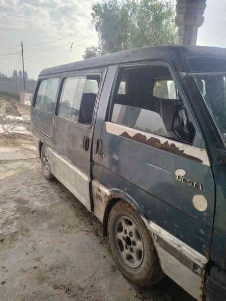 السلام عليكم
عيني سياره كيه اجره رقم بغداد  للبيع موديل 94 بسته مصفره هيئه ومرور رقم انكيزي بس تستلم ارقام.
سنويه  بغداد 29 

للاستفسار الاتصال على الرقم هذا

***********
