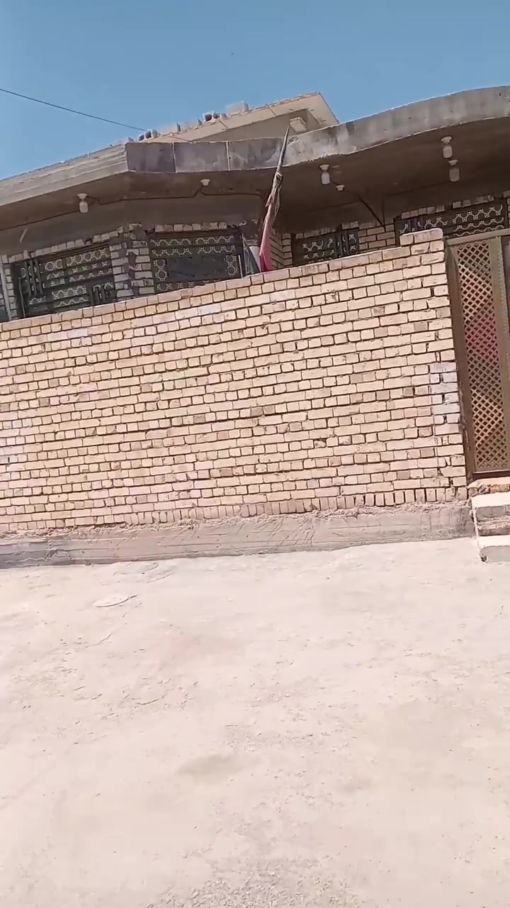 بيت للبيع ١٥٠م تقاطع النهروان قريه ٨ خدمات ماء ٢٤ ساعه تبليط سحب نت ضوئي منطقه هدوء بناء طابوك سند ٢٥ ت *********** السعر ٦٥ قريبه على التقاطع
