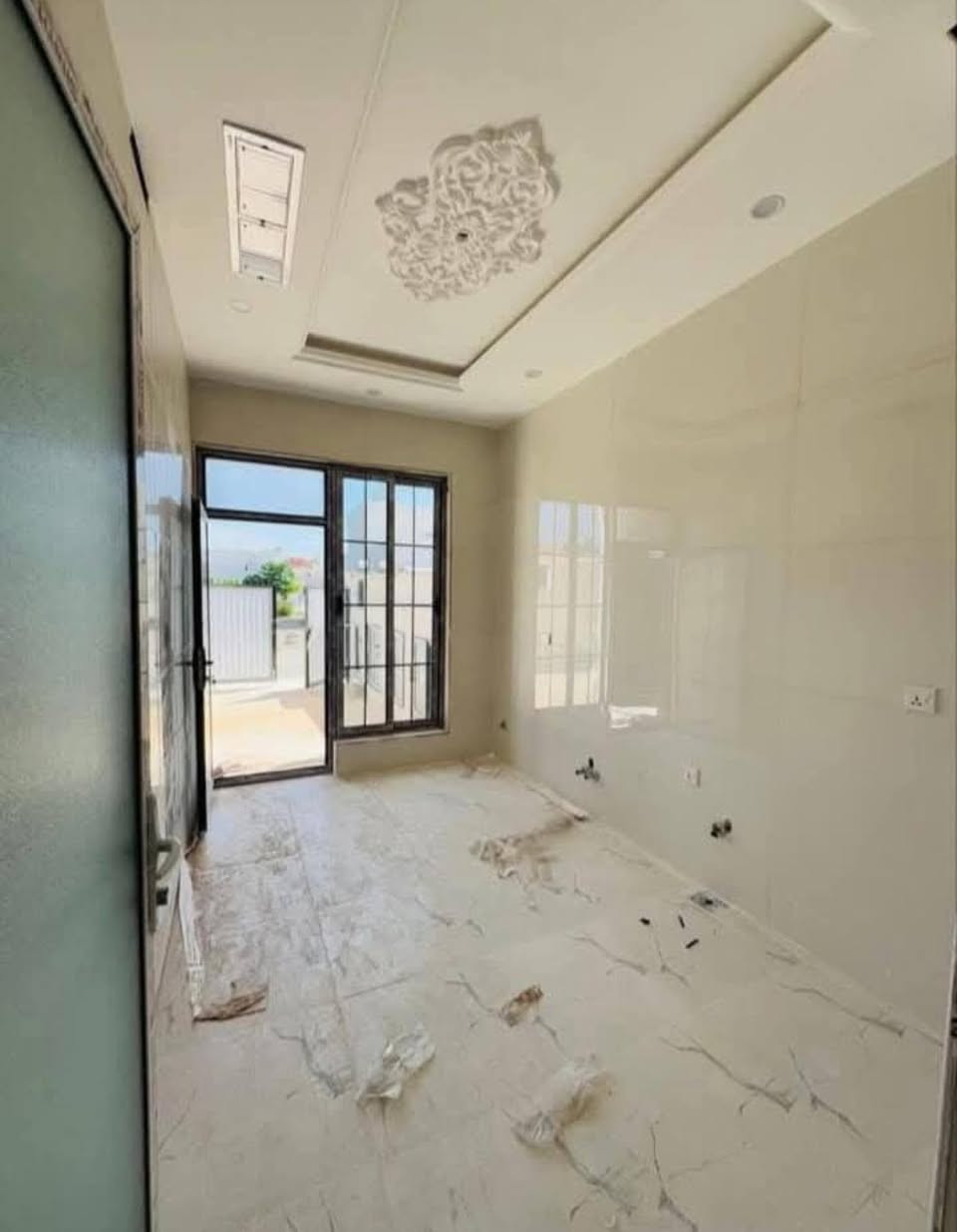 السلام عليكم 
جزء من أعمالنه الديكور في صلاح الدين تكريت 
يعمل كادرنه ع جميع الديكورات الحديثه  وبارقه تصاميم
عليك الاختيار وعلينه التنفيذ 
بأسعار تنافسية سعر المتر 23 الف 
نعمل ع الجبس بورد+ البورد x
والسقف الثانوي - بديل الرخام - بديل الخشب 
والصباق الداخليه + الخارجيه با انواعها 
التواصل واتساب او اتصال عبر الرقم
                                      ***********
