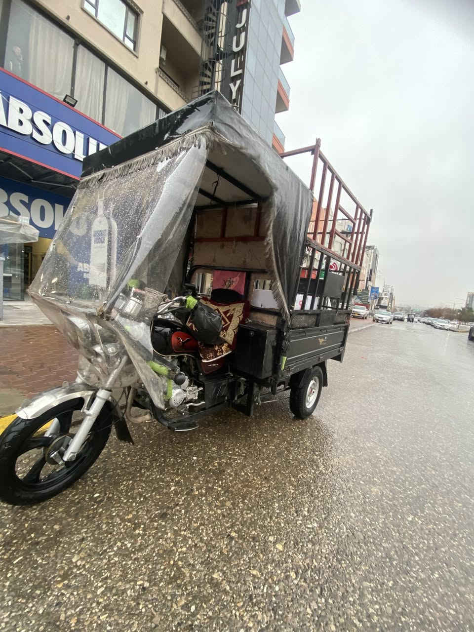 ‏موديل 20 مكينة 200 السعر 1,000,200 بي مجال ‏وبيها مجال ***********￼￼
