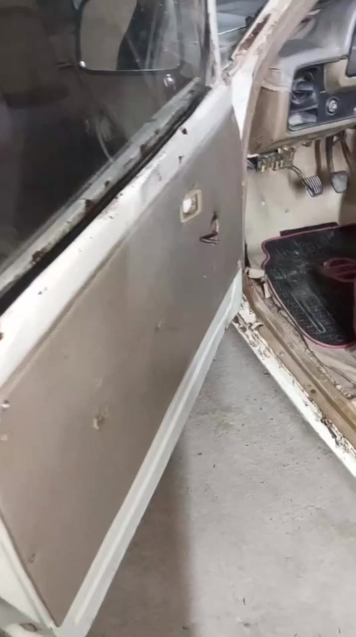 بيكم. 80 للبيع رقم انكليزي شرط التحويل او الوكاله سيارة صبغ حزام محرك معمره رايمن طخم تواير جدد سعر 35 بي مجال بسيط رقم الهاتف ***********
