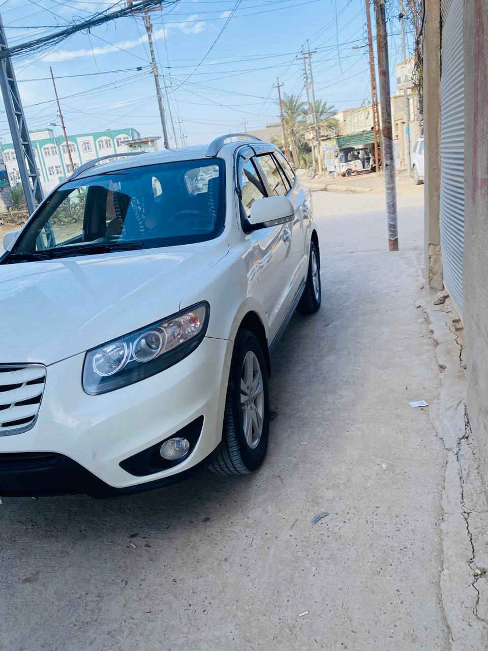 سنتافيا للبيع موديل ٢٠١١ وارد خليجي شركة العامه المواصفات المعروفة ٦ سلندر ٧راكب ٣قطع تبريد شاشه كبيرة كامره حساسات خلفيه مري شفط ماشيه ١٨٢ حقيقي بيها ملاحظات بسيطه التواصل ***********
