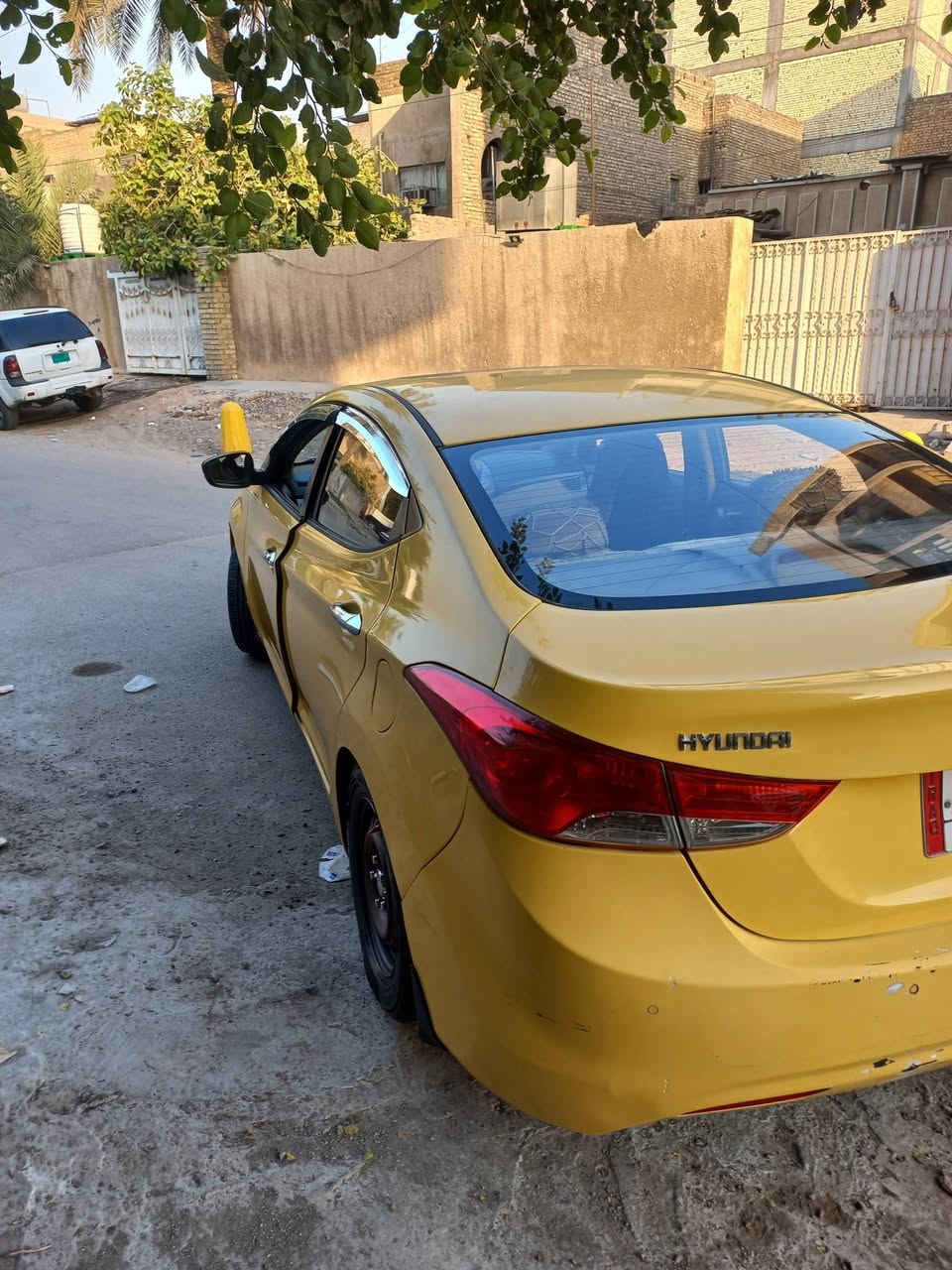 السلام عليكم للبيع النترا خليجي 2013 بصمة فتحة كامرة شاشة حساس فول مصفرة هيئة وغرامات رقم انكليزي جديد سنوية جديد السعر 110 عنواني بغداد ***********
