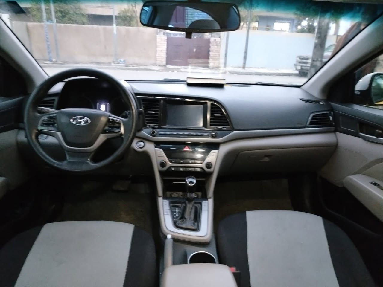 سلام عليكم لنترا امريكي موديل 17صور حادث بل منشور سياره فول رقم بغداد دولي بسمي هيا وغرامات مصفرا عنوان بغداد حي لاعلام سعر 108 وبيها مجال شي قليل ***********
