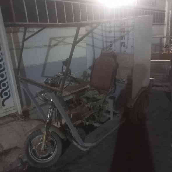 تكتك معوقين للبيع مكاني الهوير سعر ٢٠٠ بيه مجال 
***********
