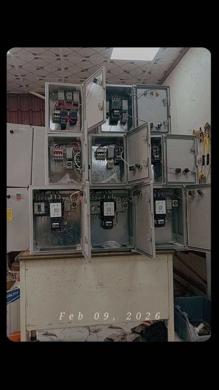 بسم الله الرحمن الرحيم
(وقل اعملوا فيسرا الله عملكم ورسوله والمؤمنين) 
يعلن معرض عالم الانشائية لصناعة كافة أنواع بوردات السيطره الكهربائية ats و بوردات مضخات المياه والغطاسات وصيانة كافة انواع البوردات... 
للاستفسار الاتصال على الأرقام
***********
***********
***********
