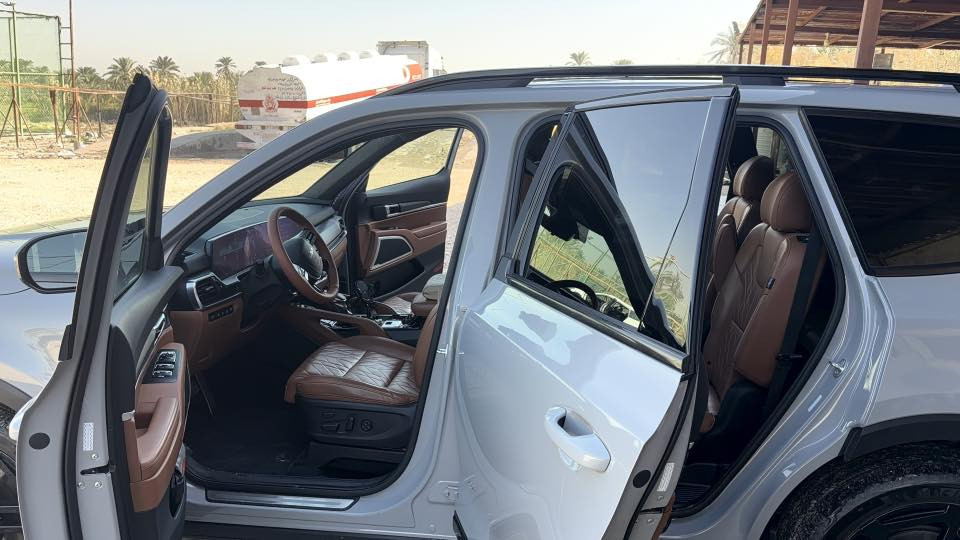 كيا تلورايد موديل 2025  لون اسمنتي وارد امريكي فول فئة ( برستيج)  اعلى مواصفات حادث دعاميه فقط مكفوله كفاله عامة من الصبغ والبارد والرصعات 
 فول مواصفات فتحتين كشنات  تبريد تدفئة 
ماشية (61 الف 

السعر 40 الف ترهم مراوس بسورنتو 23 او 22 
 كلشي موضحلك بالتصوير وبالمنشور

 

مواصفات سيارة  
1- بانوراما قطعتين
2-كشنات تدفئه تبريد امامي خلفي
 3-كشنات جلد مشمشي 
 4- 7 راكب vip منفصل  
5-كشنات خزن كهربائي 
6- نظام صوت متكامل (10) 
7-ستيرن تدفئه + هزاز ستيرن  
8-شاشه دجيتال الكتروني 
9-داتا شو 
10-خمسة كامرات 360 درجة
11-كامرة دواره 
12-كامرة بالمري +كامرا وسطية 
13-لايتات زينون 
14-لد خلفي 
15-اشارة بالمري 
16-بصمة 
17-بصمة ابواب 
18-سايد بريك كهربائيّ 
19-صندوق كهربائي ( بصمة ) 
20-نظام المنحدرات  
22-بردات خلفي 
23-محرك 6سلندر 3.8L 
24-تشغيل عن بعد و دخول ذكي 
25-اوتو هولد +اوتو ستوب 
26-توقف  ذكي 
27-مثبت سرعة مع مثبت مسارات 
28-تحديد مسارات متكامل مع قيادة ذاتية 
29-رادارات امامي خلفي جانبي 
30-حساسات امامي خلفي جانبي 
31-شحن وايرليس لجميع المقاعد الامامية والخلفية
32-التبريد مركزي 3 قطع 
33-اتو Stop 
34-المرايا الجانبية قلاب عند الرجوع للخلف
تنتة كنتارا 
رقم بغداد  باسمي 
مكان السياره النجف  

 هـ ***********واتساب
