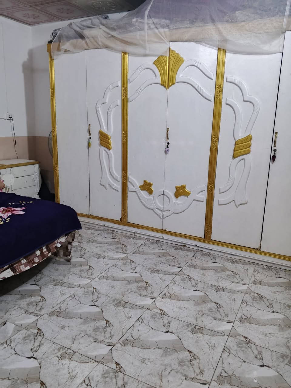 بيت زراعي للبيع في أم الصافير 150 غرفتين وصاله ومطبخ وحمام داخلي وبراني وتوليت خارجية لتواصل اتصل على  الرقم التالي *********** شارع الحسينيه الامام الرظا بناء بلوك السعر مناسب مجاري ماء كهرباء انترنيت ظوئي
