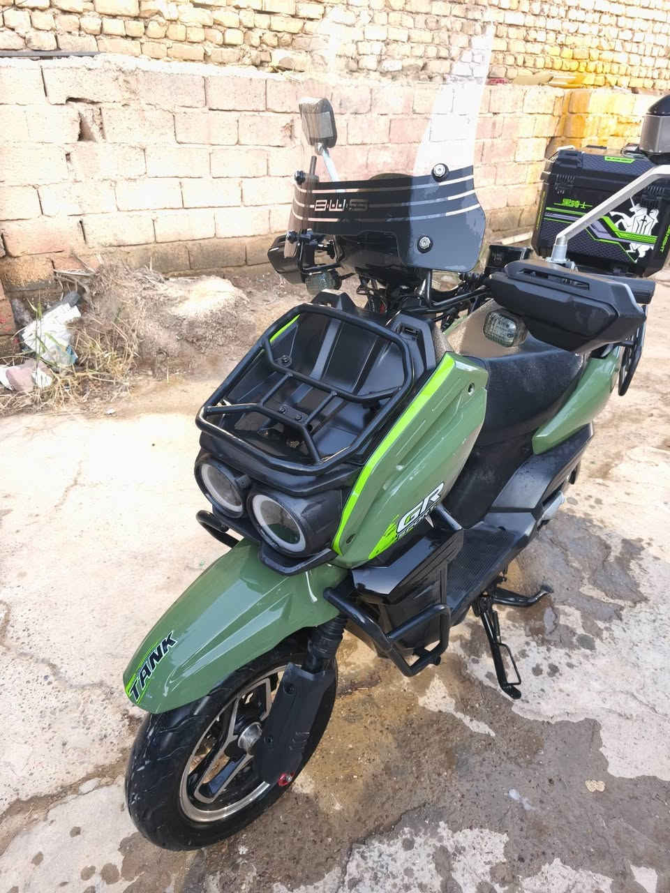 السلام عليكم للبيع دراجه اباتشي
الملف 3000w السرعه 90

البطاريات عدد 6مسطره 

موديل 25

غير خاضعة التصليح  

 النضافه 90بلمئه 

السعر 950الف قابل للتفاوض 

الاتصال على هذا الرقم *********** العنوان البياع السويب
