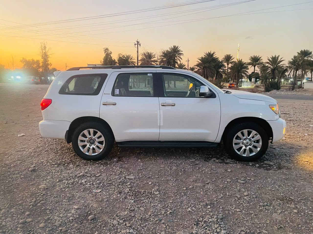 تيوتا سيكويا  بلاتينيوم
مشروع وطني تحويل مباشر

موصفاتههً معروفه

داخل مشمشي

.الموديل:2009

.المواصفات(platnum) 1/1

 بمصه تشغيل

.سلايد روف

كشناتً جلد

.زراكات 

.حساسات

.تحكم ستيرن جهتين

.ستيرن كهرباء

.مري شفط

.كشنات جلد +تدفئه تبريد

.بردات جانبيه بلاديه

.شاشه ايباد

.V8(5700)

.بعد بيها هوايه مواصفات 

بيها جاملق امامي صبغ وبيها كلير بل جاملق الخلفي بدون اي

دواخل و بيها بارد 

.السعر 165 

مكان السياره بغداد

***********
