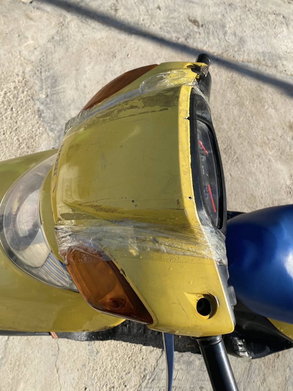 سلام عليكم دراجه سبيسي محركة خير من الله ودراجه واضحه بل صور لا تخبر وتكلي شبيهة عوزهة بس باتري سعر 300 الف الاتصال ***********مكان مدينه الصدر
