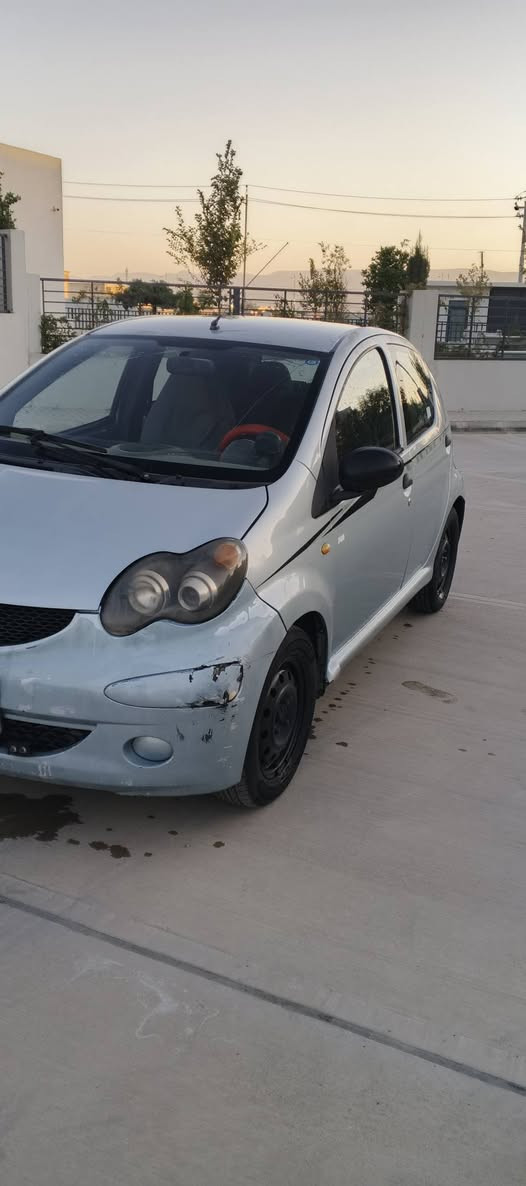 بەناوی خوای بەخشندە 
گێڕ عادی تەحویلی ئەسڵیەو ساحێبی کوردە تەحویل ئەکات 
جام کارەبا
بێ تەقەو ڕەقە دوو جوت تایەی تازەی لە ژێرایە پشتو پێشی تازه تون کراوەتەوە سەیارەکە ماڵی دۆسته هی مەعرەز نیه 
لە سلێمانیم
***********
20 گەڵاو مەعمەلەیەکی زۆر کەم السليمانية, العراق
