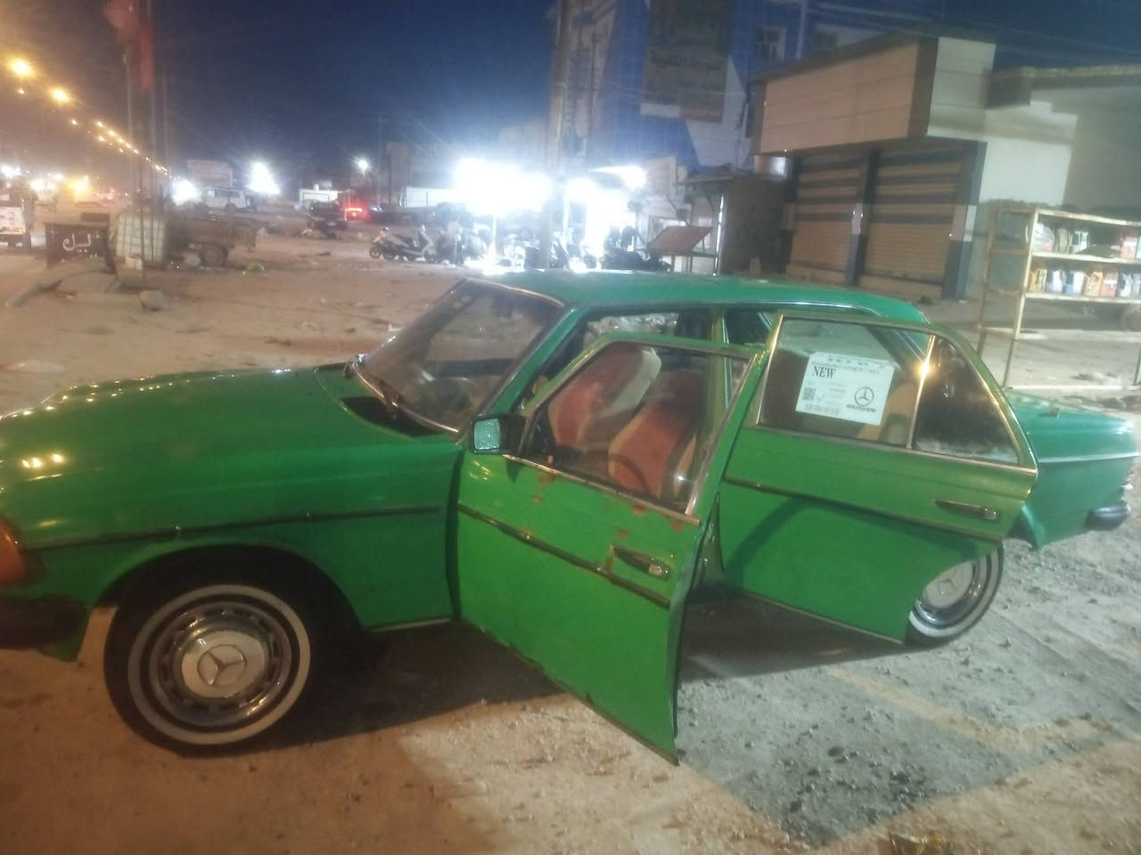 السلام عليكم مارسيدس موديل 84رقم بصره مشروع وطني مكينه وكير شرط حداديه جديده مكانه الناصريه مركز  السعر 25وبيه مجال ***********
