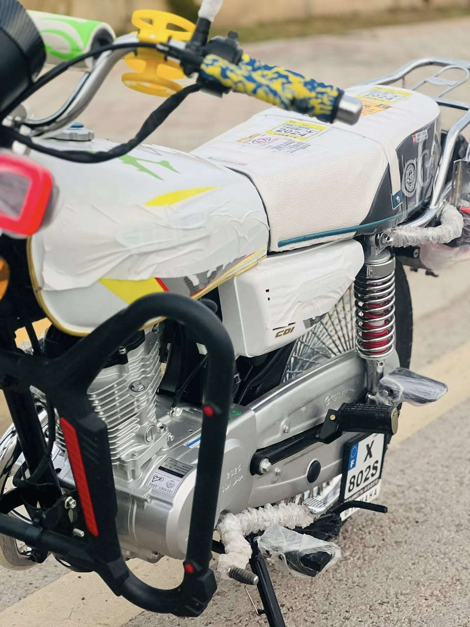 سلام عليكم 
ايراني للبيع موديل 25 كفاله عامه بعده جديد كلش
 قبل سبوعين من شديته بعدد ع سحك دهن شركه 
ويا ورقه منفيس السعر 900 وبي مجال قليل مكاني رمادي 
***********
