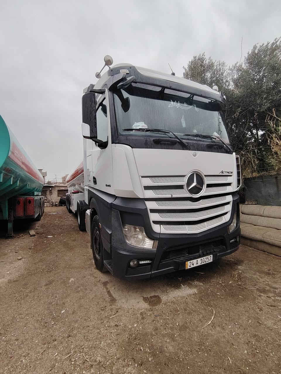 سلام عليكم اكتروز وحش موديل 2015 كور عالي حجم 1845 طوناج وتصريح أمني وسنوية جديد جي بي اس إلى 2030 سيارة مكفولة من صبغ و مكينة و وكير وشاصي سيارة جديدة صهريج فصال ارشد حداد موديل 2026 دنكيرين رفاع السعر خاص 
*********** / كورك📞
*********** /اسيا 📞
