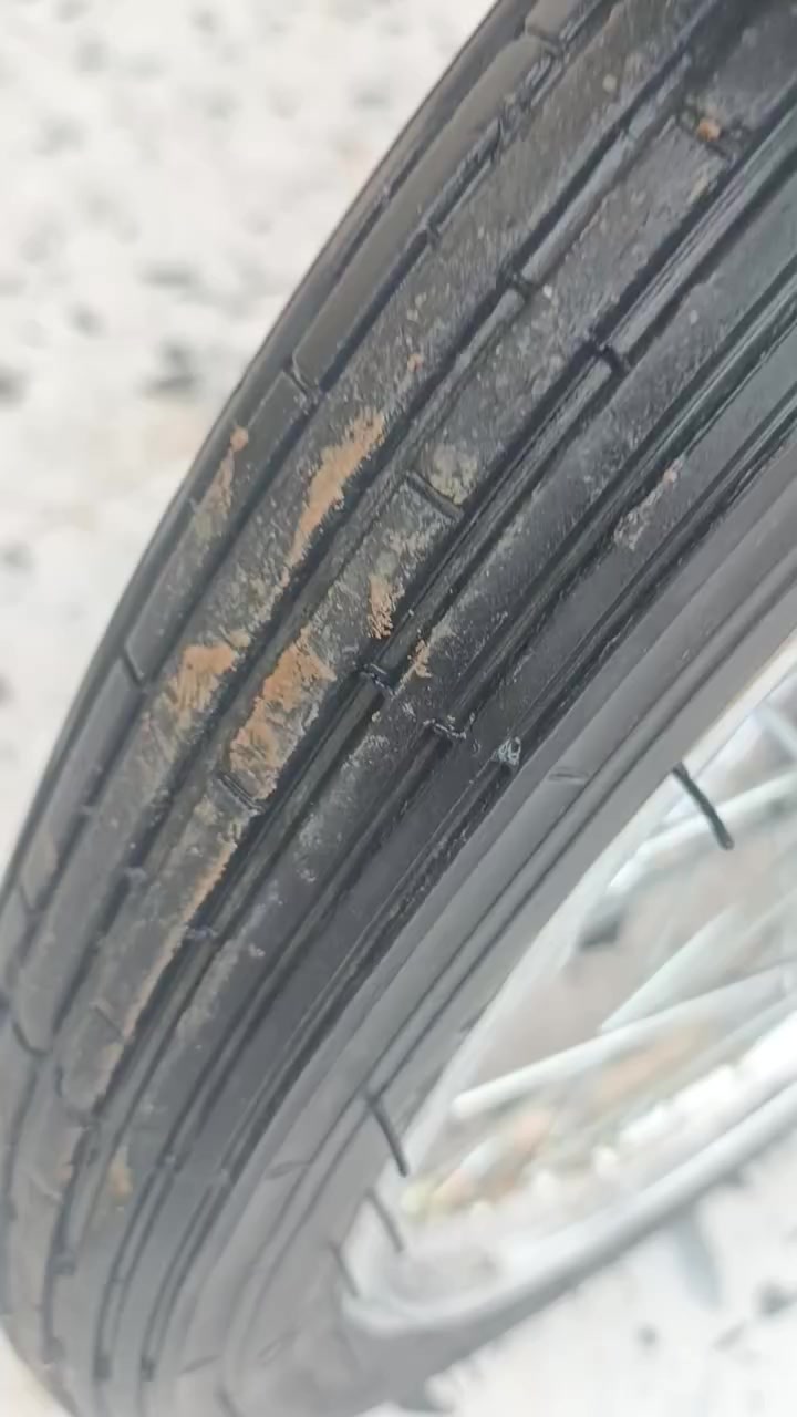 السلام عليكم دراجه بدون وراق المكينه مبدل بيها بس بوشه وبستم وما بيها ايه صوت خرسه وشغاله بس لعينه تعبانه ولشاير عوزهن بس ربط شغالات ولباقي كله شغال مكاني لعماره دور نفط لسعر 650وبيها مجال لشراي الاستفسار رقم ***********
