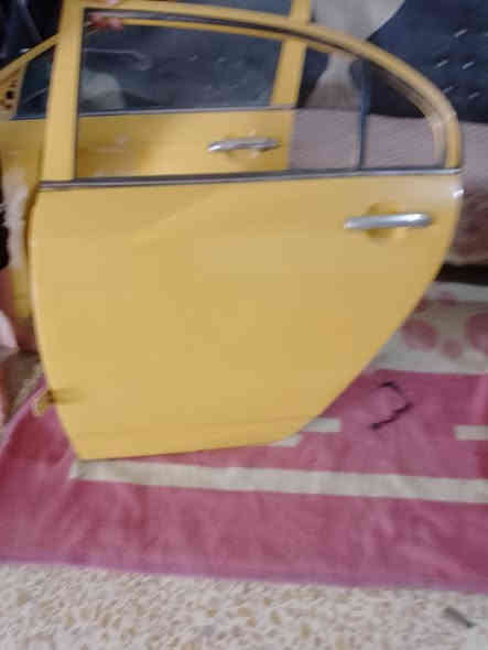 من رخصة مدير الكروب عندي بيبان ليفان 620 باب سايق وباب خلف السايق سعر الباب100 الف بيبان اصليه 
***********
