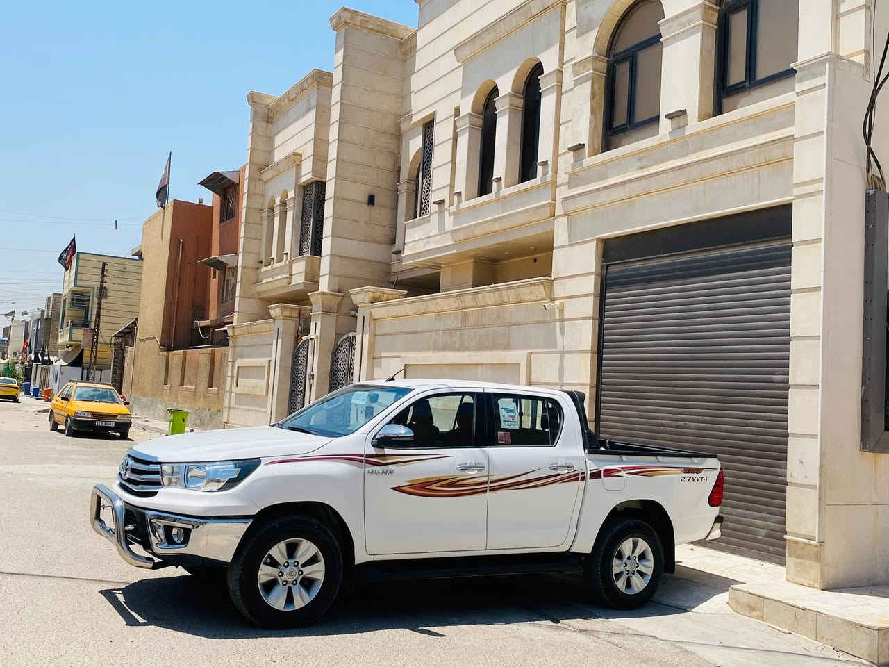 يالله
سلام عليكم 
بيكم تيوته 4X4 
فول مواصفات مكينه كير 
خير من الله تخم تاير جديد 
تبريد ثلج ❄️ تبريد قطعتين 
اوتماتيك 
رقم بغداد تحويل ثاني يوم 
لسياره كفاله ماشيه 110 
لسياره بحالت لشركه
اشاير بل مري شاشه 
فول للخير 
مكان السياره بغداد
*********** 
انتصل وبيك خير ودلل
