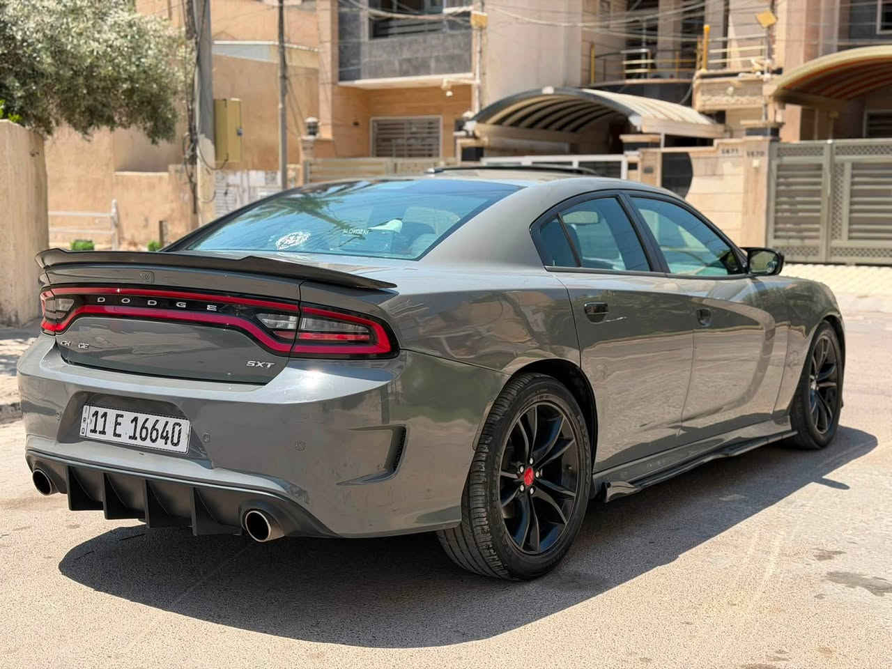 جارجر 2017 خليجي sxt بلاص اعلى فئه
مكينه3600 لون اسمنتي وداخل احمر
موصفات فتحه كشنات كهرباء وجلد
وتدفئه وتبريد تخم تاير جديد سياره نضيفه
بيهه ٣ قطع صبغ ماشيه 96 الف كيلو
مكاني بغداد السيديه
السعر 188وبيه مجال للشراي
***********
