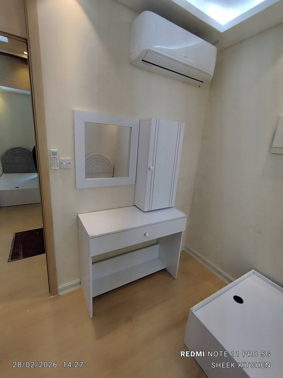 نقدم لكم غرفة نوم عدد 2
كنتور مع ملحق مع أسرة عدد ٣ حسب طلب الزبون❤️

تصميم تركي عريق  ورونق فاتن مع إضافة اللمسة الاحترافية التي نتميز بها 

صنعت بأجود انواع خشب الmdf 
ضهر الكنتور فايبر ٥ ملم 
سكك هيدروليك
نرمايد هيدروليك 
للاستفسار الاتصال:
***********

العنوان 
بغداد مجمع بسماية السكني الاستدارة الثانية مجاور مجمع حيدر الكهربائي للمواد الإنشائية
