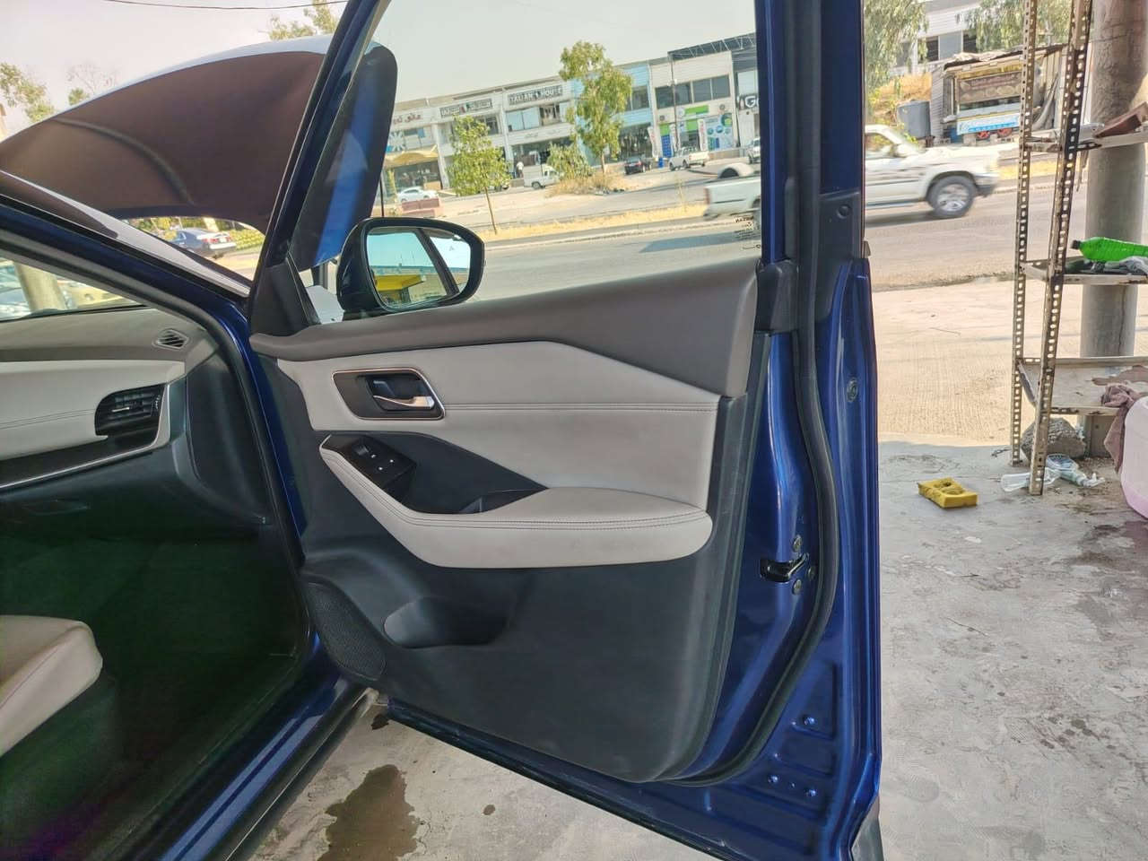 نسيان روجSV موديل ٢٠٢١ سياره حادثه اربع اصابع بالبنيد كما موضوح بالصور  فول مواصفات فتحه بصمه تبريد قطعتين كشنات جلد سياره كامله مكمله رقم اربيل تحويل او وكاله السعر ١٨٨ العنوان  اربيل منطقه بنج 
حصاروست الرقم ***********
