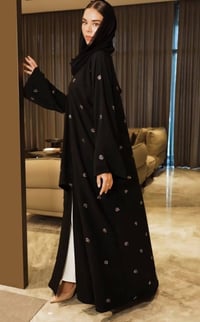 مخازن الخليج • شليف كويتي • عبايات وفساتين