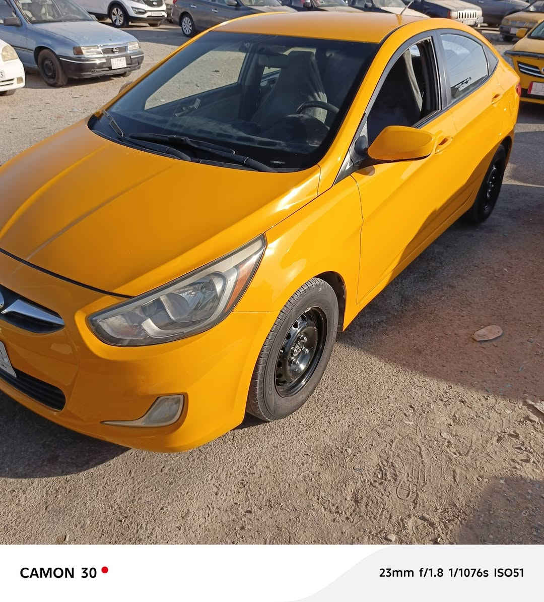 هۆندای ئەکسنت مودیل 2015کەنەدی یەک پەڵەیە بچوکی هەیە ناو سنوقەکەیە تۆزێ تەعدیلی هەیە وەکالە خاسەیە بەناو خۆمانەوەیە  مەکینە JTIمەکینە 16 تۆزێ سەرفەکات  گێڕ ئۆتۆماتیک و عادی تا2027 مانگی 6  تایەی تازەیە پاتریشی تازە گۆڕاوە چوارجام کارەبای قوفڵ مەرکەزی تەبریت مەزبوت   ڕەقەم تەلەفون ***********  *********** شوێن چەمچەماڵ  نرخی 78مەعامەلە
