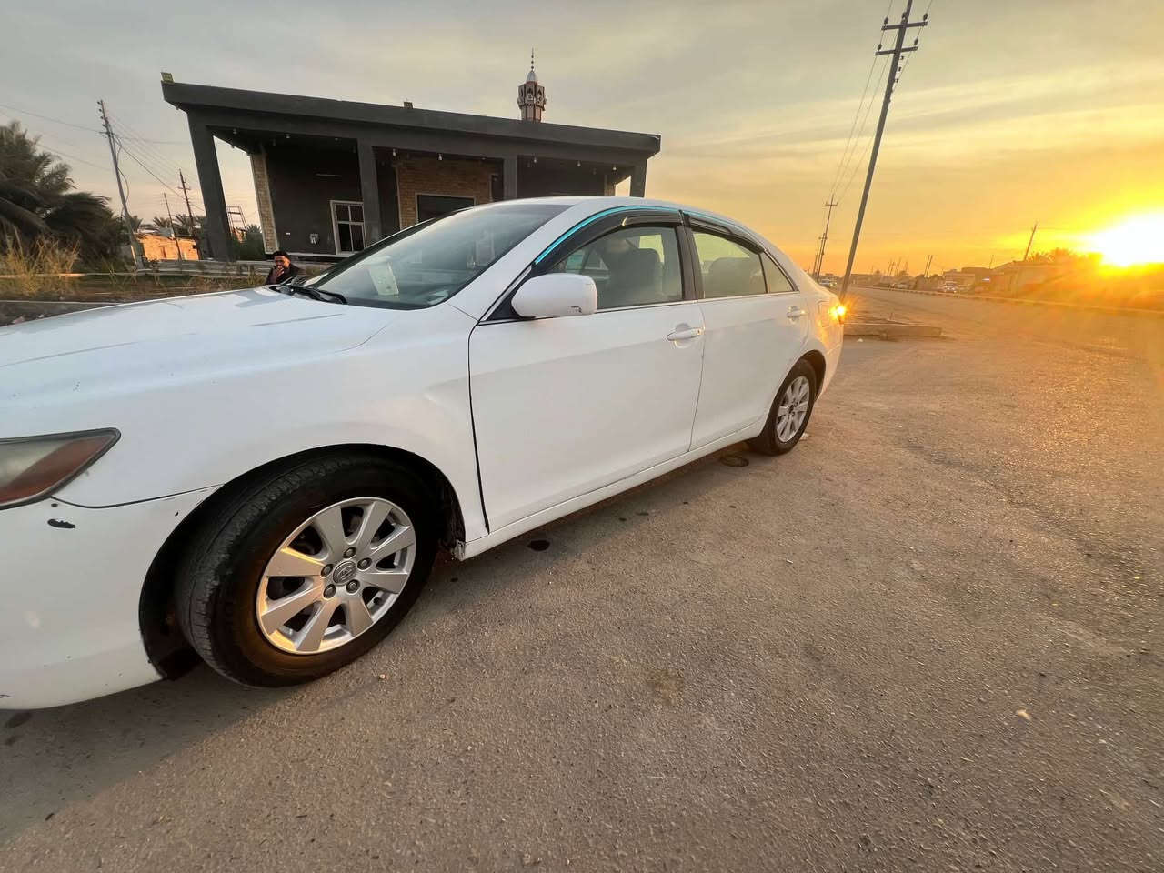 سلام عليكم كامري ٢٠٠٧امريكي بيه قطعتين صبغ جاملغات خلفي بدون كير محرك تدفأ تبريد صدر الأمامي زين الخلفي تعبان بسمي تحويل مباشر ***********مكان الأنبار كرمه ما متواجد خاص بيع فقط سعر ٨٤وبيه مجال
