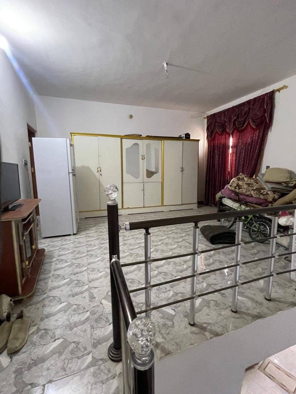 مكتب اكرم الحاتمي للعقار   ***********
==================================

دار  للبيع  المساحة  125  متر  طابو صرف 

حي ميسان الشريط قطاع 84 شارع 15 متر 

==================================

يحتوي ع/ غرفة وصالة ومطبخ وأستقبال 

وصحيات داخلية وخارجية ومكشوفة وطارمة 

        البيت نضيف  صب كونكريت 

         السعر  143 مليون وبي مجال 

للاستفسار الاتصال بالرقم *********** وات سآب 

              او مراجعة المكتب 

عنوان المكتب/ النجف الكوفة حي ميسان 

     شارع الكيات مقابل اسواق حليم
