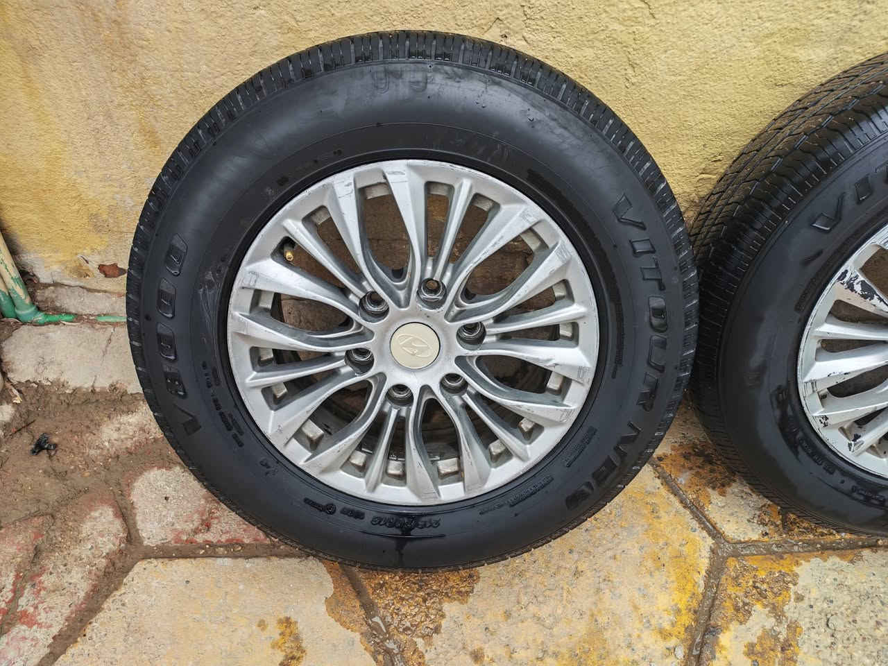 السلام عليكم للبيع ويل ستاركس كروم مع تاير نظافه 80بل الميه ويل مكفول السعر 350وبيهن مجال مكاني بابل القاسم  الاستفسار على الرقم ***********
