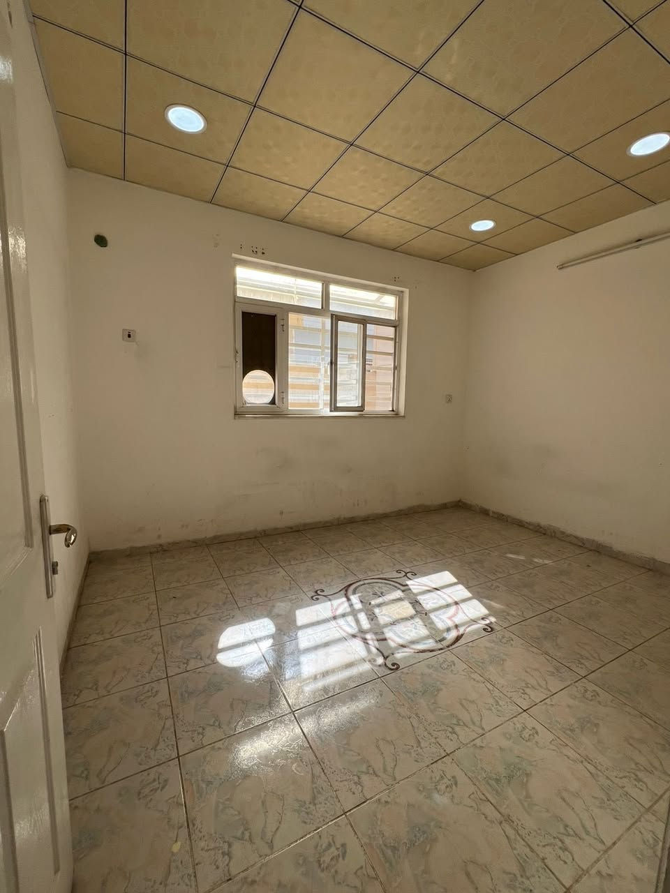 بيت للبيع مجمع اشتي ١ 
٢٥٠متر 
٢غرفتين نوم 
صاله استقبال مطبخ 
سعر جدا مناسب في رابط قناة تلكرام
https://t.me/ahmadmuftah199 👈

للاستفسار عبرة الارقام 
***********
***********
