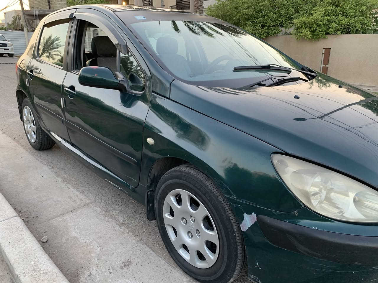 السلام عليكم
للبيع أو مراوس بيجو 307 موديل 2004 لون زيتوني  رقم بغداد كير ومكينه نضاف كل شي مابيهن تبريد شغاله صدر نص عمر الكشر شوفت عينك نقصه حساس ABS جهت اليمين كهرباء كله شغاله العنون بغداد حي الجهاد متواجد على الفيس
رقمي***********
