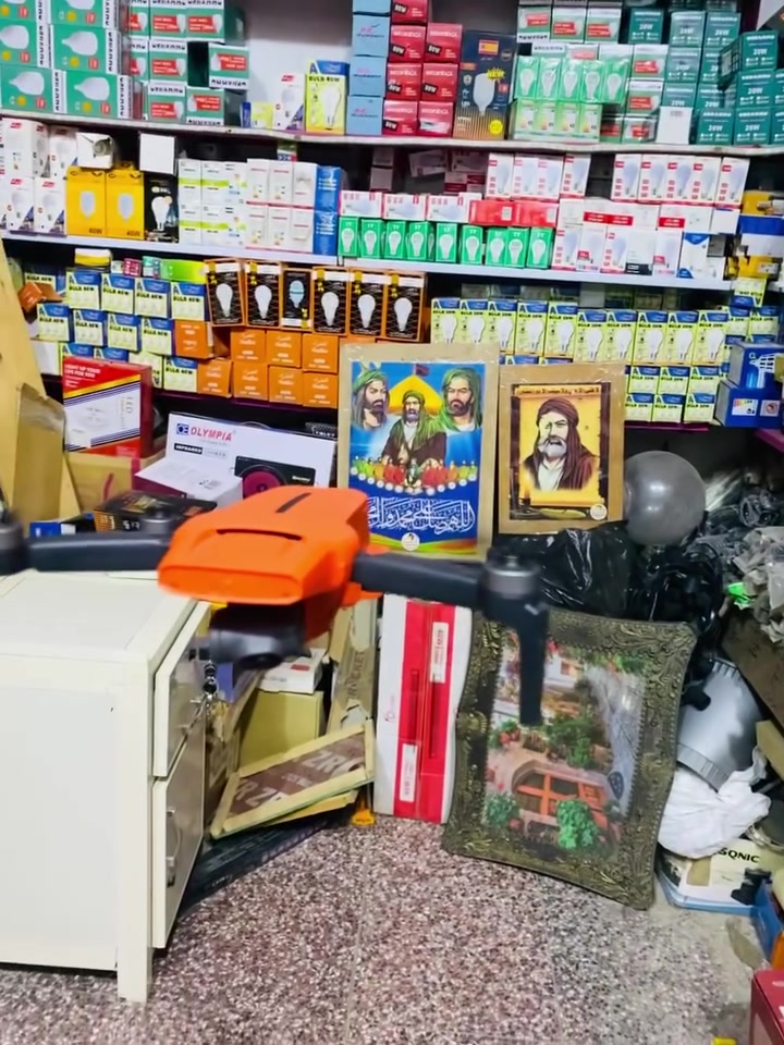 درون من مارتك شاومي غنية عن التعريف طيران حلو ومستقر  بدين ناجح عن طائرات djl  يجي وياهة بطارية وحدة وكيبل عداد اثنين تايبسي بي تايبسي والثاني تايبسي بي ايفون عداد سعات الطيران ٣٢دقيقة البطارية الوحدة  دقت التصوير كلش حلوة غراضهة متوفرة وبي اسعرا مناسبة وياهة گنبل مانع هتزاز. حترافي  ‼️الدرون بيهة مشكلة مرات الكنبل يشتغل ومرات لا يشكل وبيهة ضربة بي الجناح بس ابد ما ماثرة على الطيران واكوخدمت توصيل 🚚 جميع محافضات العراق بشرط تحويل قسم من المبلغ وهاذا رقمي التواصل ما بي واتساب ***********
