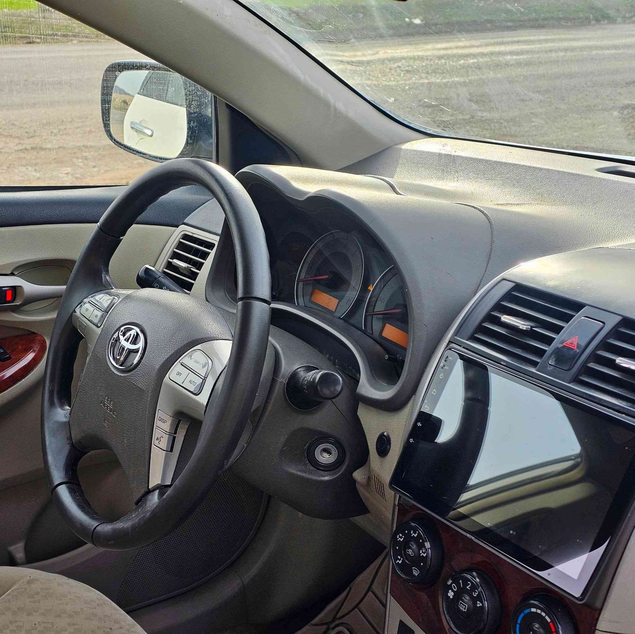 تۆیۆتا کرۆلا 2009  ئۆتۆماتیک خلیجی     
خلیجی  ڕەقەم سلێمانی بەناوی خۆمە . 
95هەزار کیلۆمەتر ڕۆیشتوە 
چوار جام کارەبایی و ABS   تلیشە بیلاد . 
شاشە ئایپات گوێ ئاوێنە شەفت . 
ناو فۆڕمیکا . ویک پ بیلاد و باڵ  
حەساس بیلاد  بلاجکتۆر  .  
سوکان ڤۆلیۆم . ناوزەرد چورتایەیی پاکی لەژێرە . تون و تۆڵە 
سەنەوی و ژینگــە و تـــازەیە 
بس یەک پەڵە پمپی هەیە

 سـعـر : لە کۆمێنت داوابکە ڕاستەوخۆ بۆت دێت 
  
ژمارەی خاوەنی سەیارە 

‏‪***********‬‏
‏‪***********‬‏
