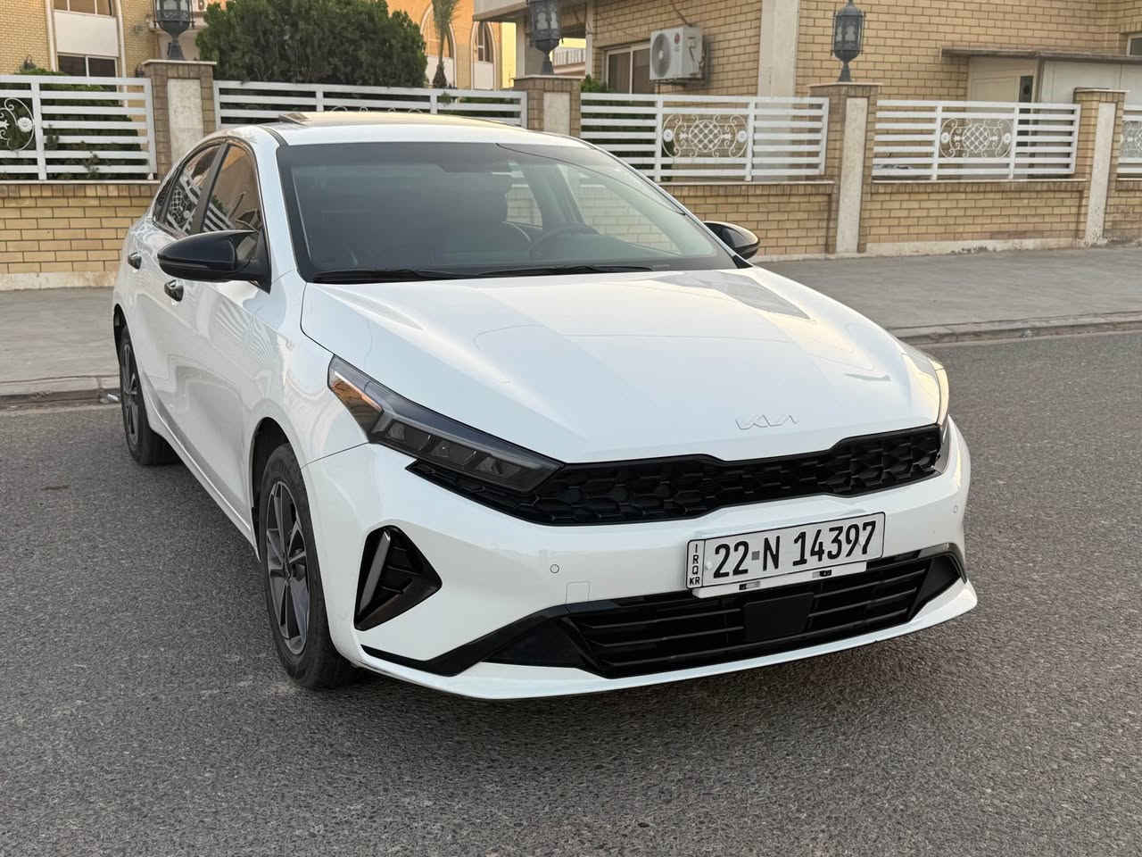 Kia K3 2024 فول مواسه فات
سه ياره كي زور جوان و خاوينه نمونه يه له جواني 
مواسه فاته كاني (سلايت . به سمه . كوشين جلد . ته بريد له مس . ئاوينه شه فت . لايت عه ده سه . پشت و پيش حه ساس . شاشه و كاميره . ده بل گير . يه ده به سمه . ويلكروم هه ندە ك مواسه فاتي تريش ) 
٤٠ هه زار روشتيه ٢ سويجي بيلادي له گه له و به ناوي خومه
سه يا ره كه ده عامي لو ده عامي هيجي نييه ته نها يه ك pdr  بجوكي هه يه 
شوين : هه ولير 
سعر ؛ ١٣٧$ کەمەک مەجال
رەقەم تەلەفون ؛ *********** أربيل, العراق
